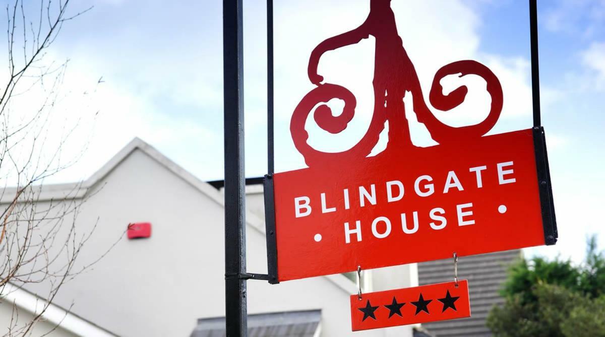 Отель Blind Gate House Кинсэйл Экстерьер фото
